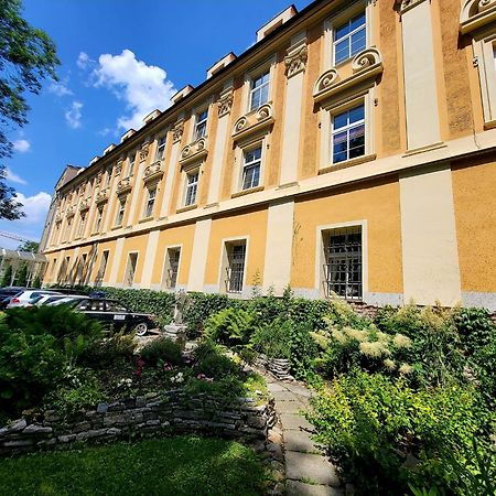Diecezjalny Dom Formacyjny Apartment Nysa Exterior foto