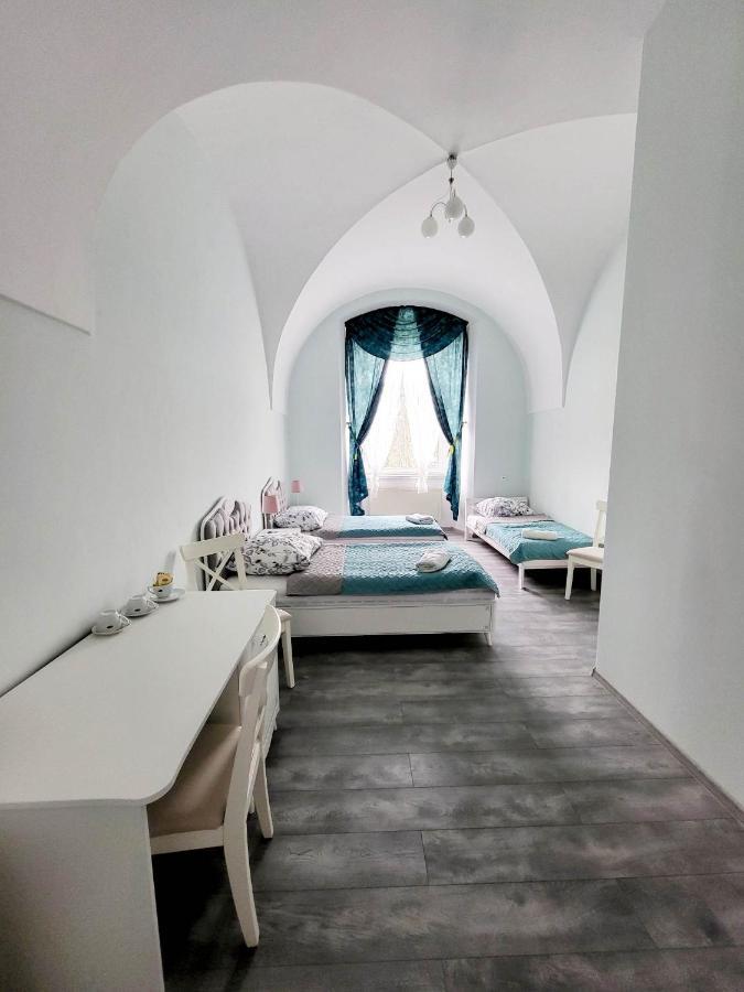 Diecezjalny Dom Formacyjny Apartment Nysa Exterior foto