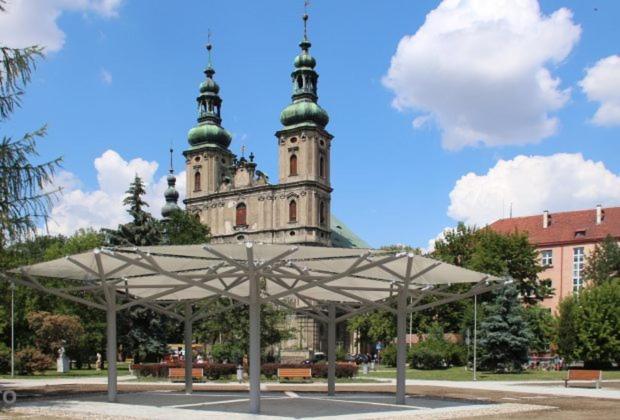 Diecezjalny Dom Formacyjny Apartment Nysa Exterior foto