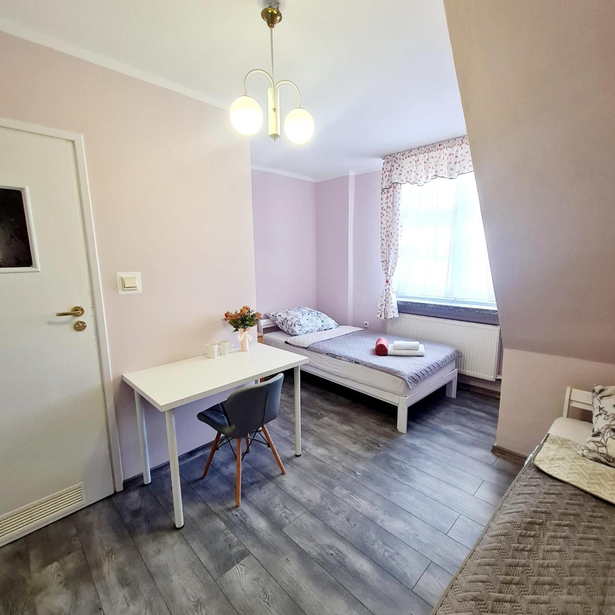 Diecezjalny Dom Formacyjny Apartment Nysa Exterior foto