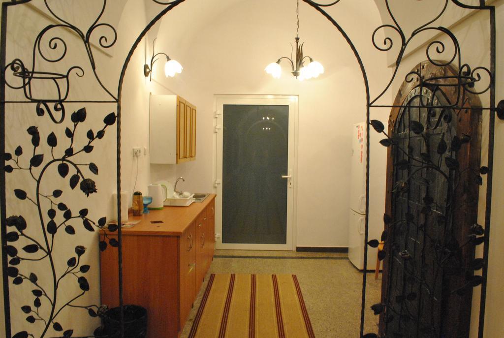 Diecezjalny Dom Formacyjny Apartment Nysa Exterior foto